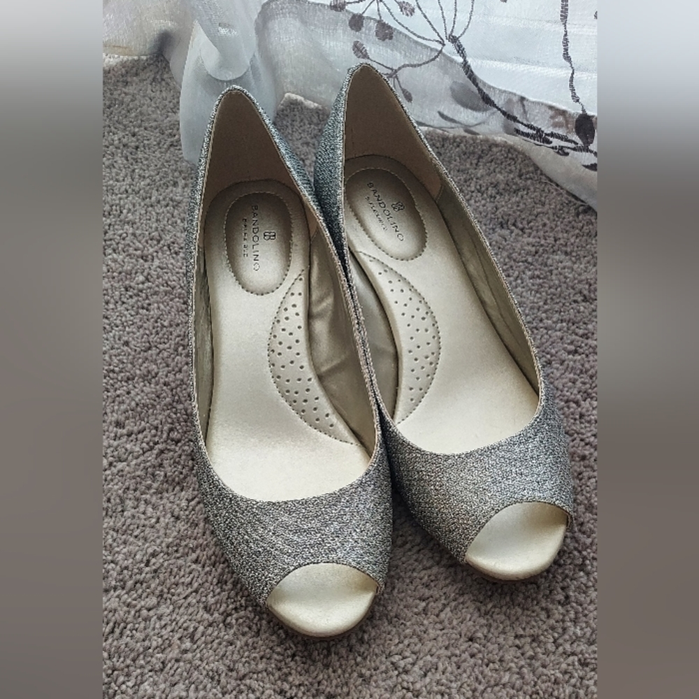 Wedge shoes